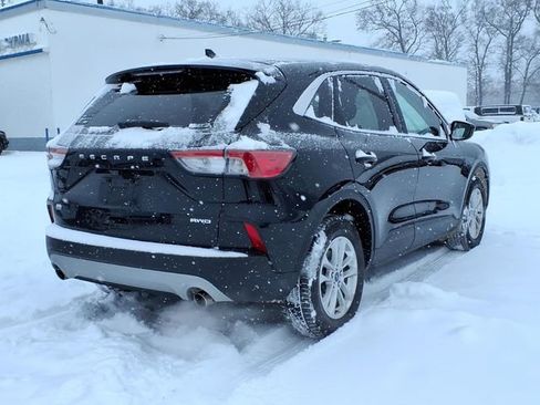 Used 2020 Ford Escape SE image 13