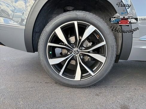 New 2026 Volkswagen Atlas SEL Premium R-Line image 9