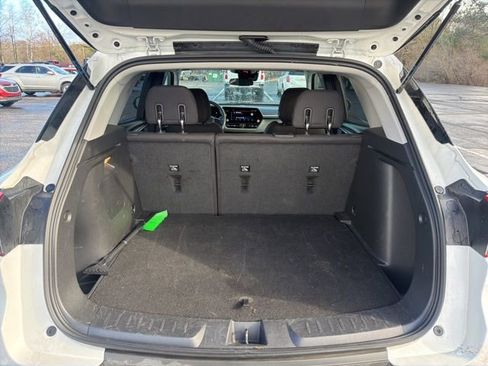 Used 2025 Chevrolet TrailBlazer LT AWD/4WD image 12