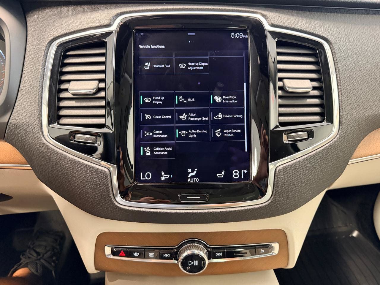 Used 2017 Volvo XC90 T6 Inscription w/ Vision Package AWD/4WD image 46