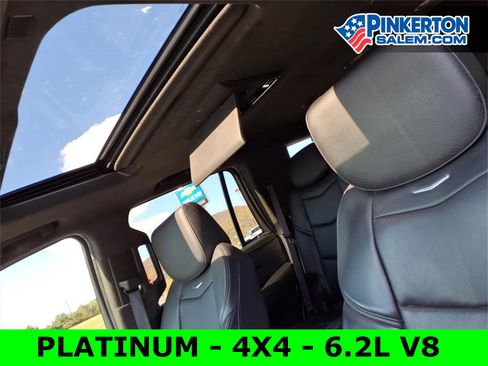 Used 2018 Cadillac Escalade Platinum image 12