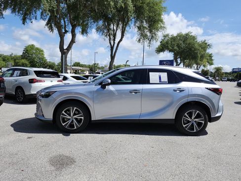 Used 2023 Lexus RX 350 Premium w/ Cold Area Package FWD image 5