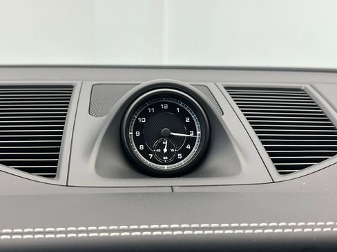 New 2026 Porsche Macan AWD/4WD image 12