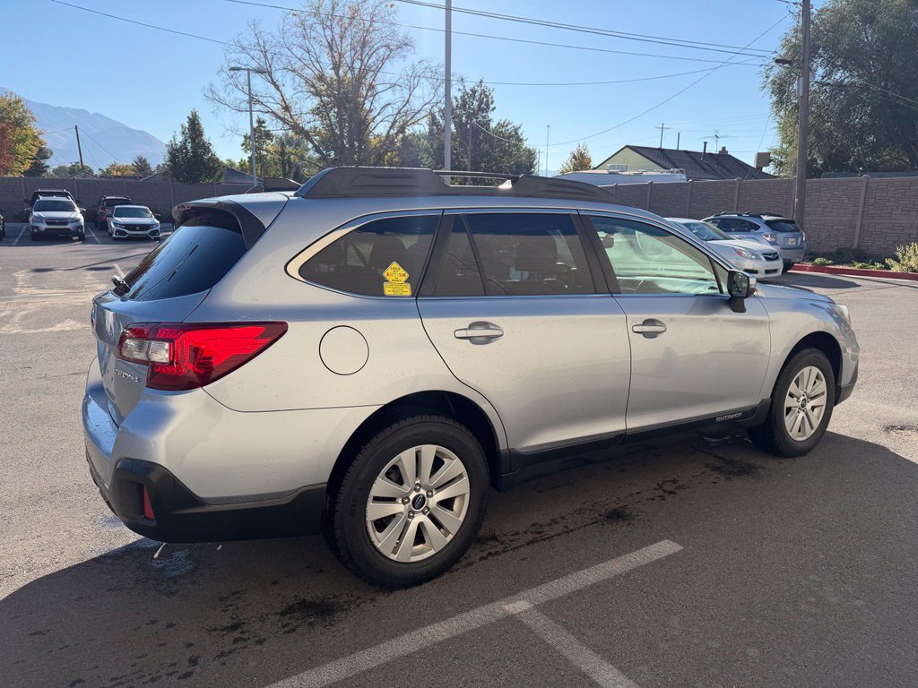 Used 2019 Subaru Outback 2.5i Premium AWD/4WD image 4