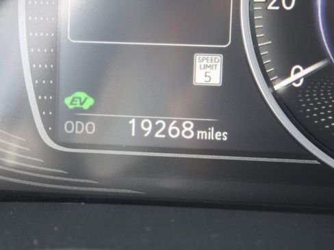 Certified 2024 Lexus ES 300h w/ Premium Package image 15