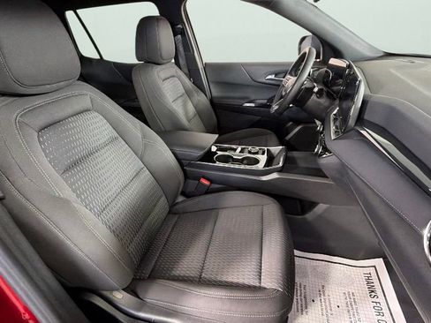 Certified 2026 Chevrolet Equinox LT FWD image 35