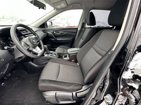 Used 2017 Nissan Rogue S image 22