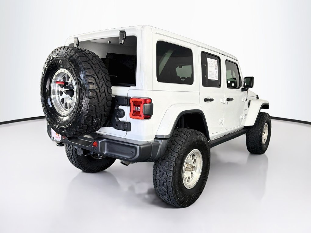 Used 2018 Jeep Wrangler Unlimited Sahara AWD/4WD image 10