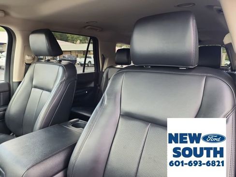 Used 2024 Ford Expedition XLT image 14