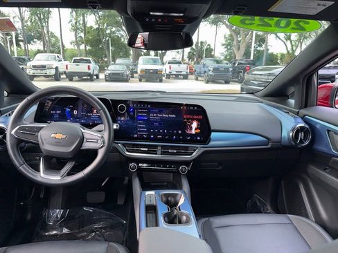 Used 2025 Chevrolet Equinox EV LT w/ Convenience Package FWD image 19