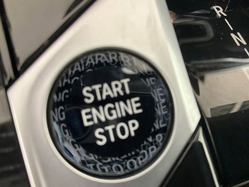 Used 2025 BMW X5 xDrive40i w/ Executive Package image 19