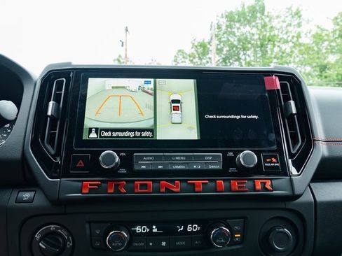 New 2025 Nissan Frontier PRO-4X w/ Pro Convenience Package image 16