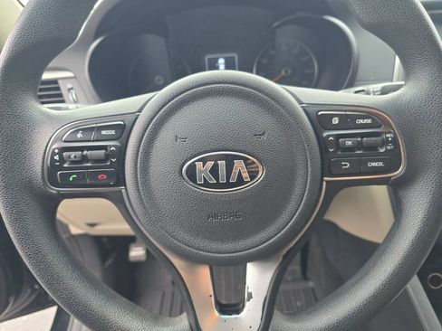 Used 2018 Kia Optima LX w/ 17" Alloy Wheels Package image 22