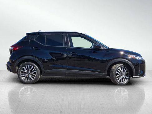 Used 2021 Nissan Kicks SV FWD image 4