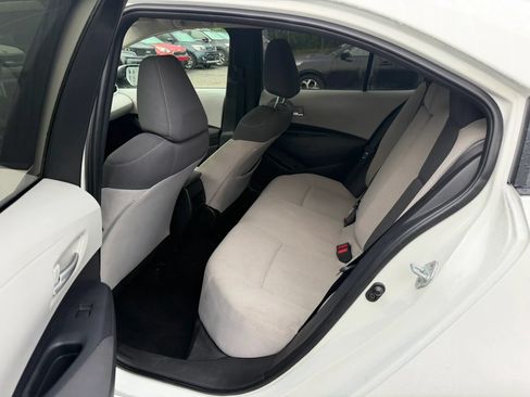 Used 2021 Toyota Corolla LE w/ Carpet Mat Package (TMS) FWD image 27