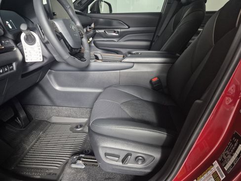 New 2026 Toyota Grand Highlander Hybrid MAX Limited image 19