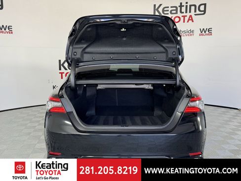 Used 2023 Toyota Camry XSE FWD image 17