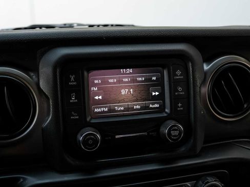 Used 2020 Jeep Wrangler Sport image 23