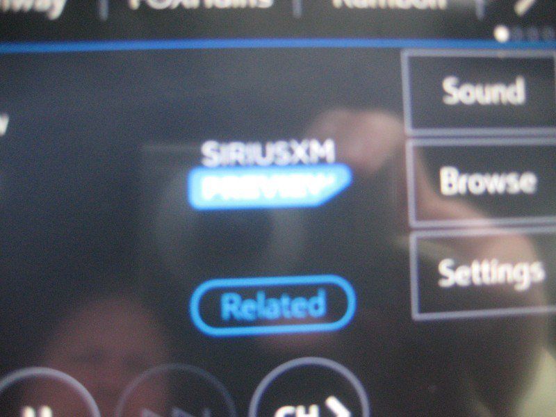 Used 2024 Buick Enclave Essence w/ Sport Touring Edition FWD image 22
