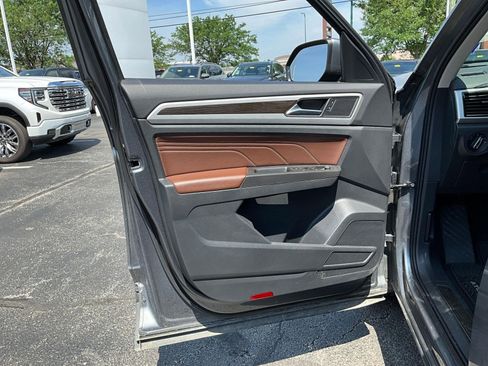 Used 2022 Volkswagen Atlas SE FWD image 18