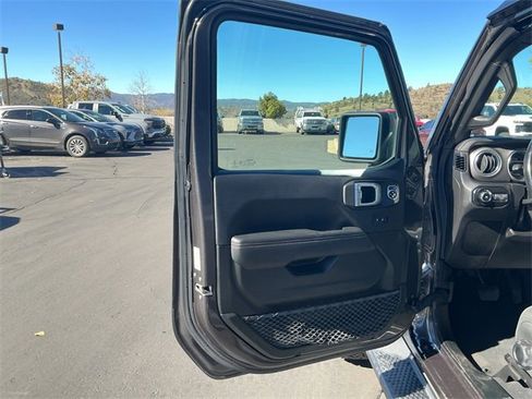 Used 2021 Jeep Wrangler Unlimited Sahara w/ Uconnect 4C Nav & Sound Group image 17