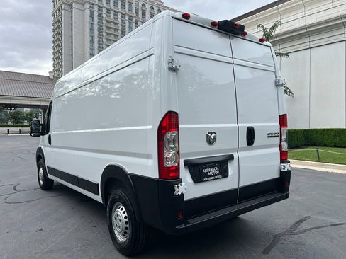 Used 2026 RAM ProMaster 2500 w/ Convenience Group FWD image 9