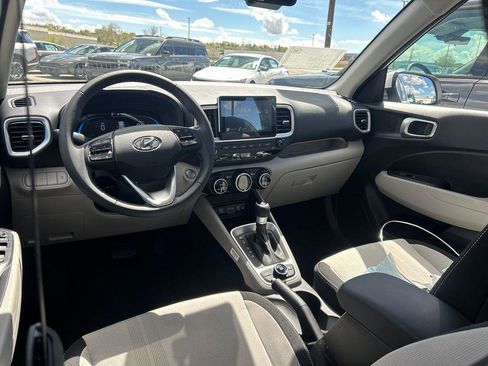 New 2026 Hyundai Venue SEL FWD image 11