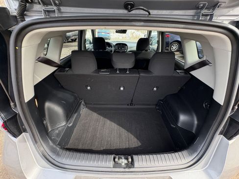 Used 2025 Kia Soul LX w/ LX Technology Package image 28