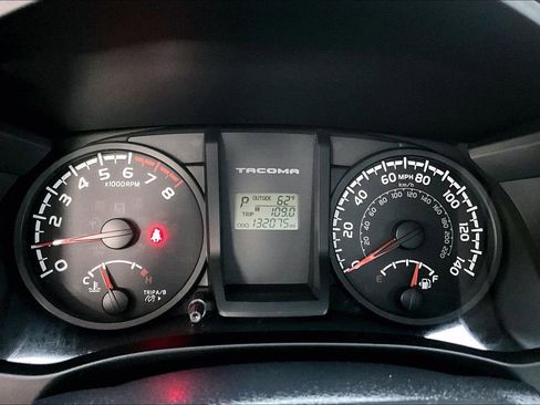 Used 2017 Toyota Tacoma SR image 2