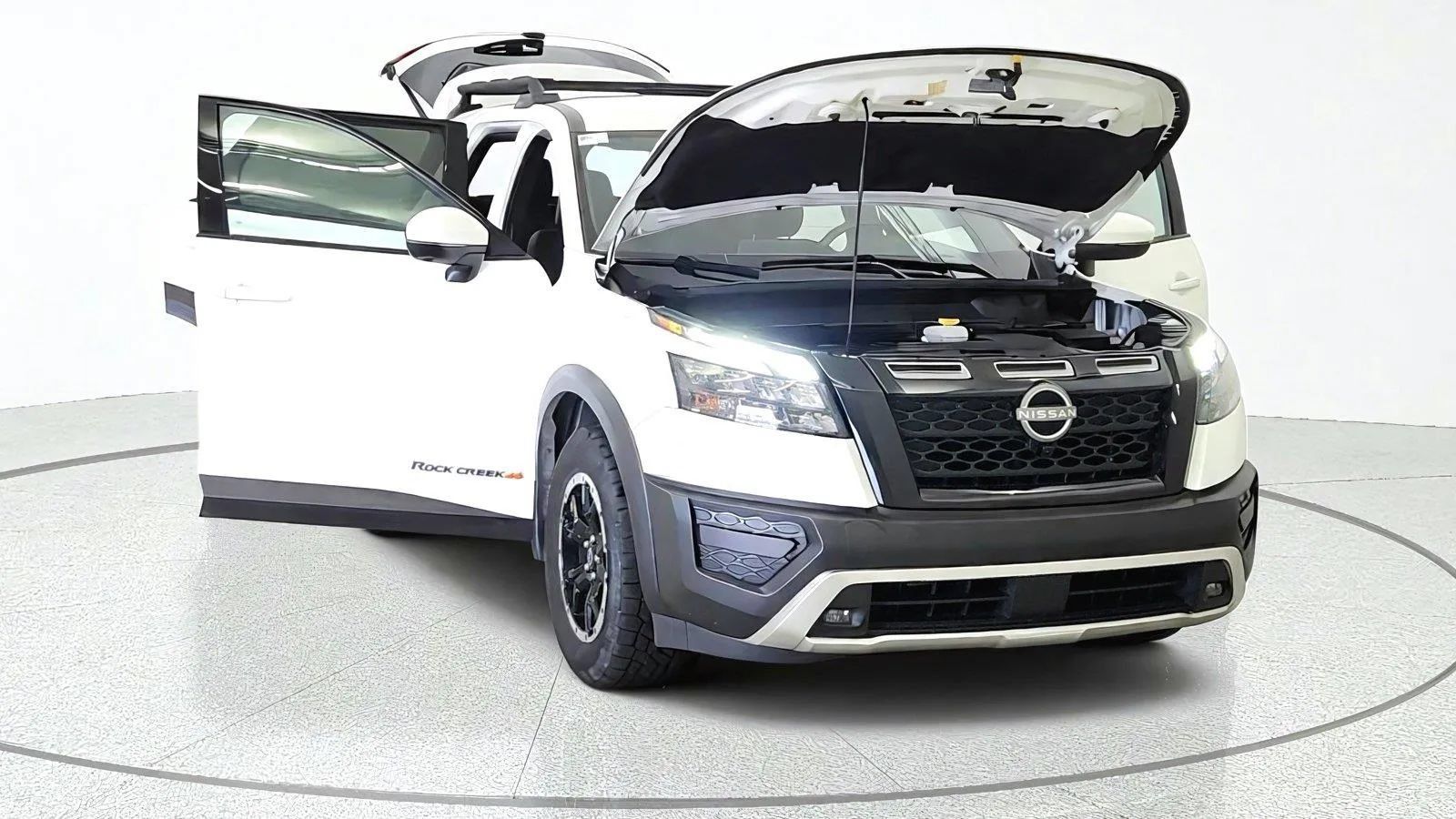 Used 2025 Nissan Pathfinder Rock Creek AWD/4WD image 12