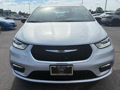 Used 2026 Chrysler Pacifica Select FWD image 9
