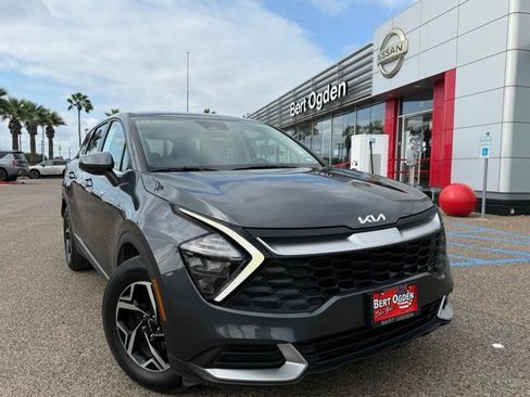 Used 2023 Kia Sportage LX FWD image 1