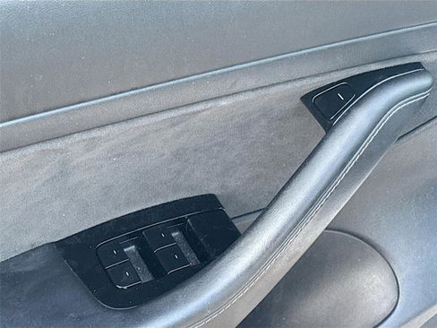 Used 2020 Tesla Model 3 Standard Range image 19