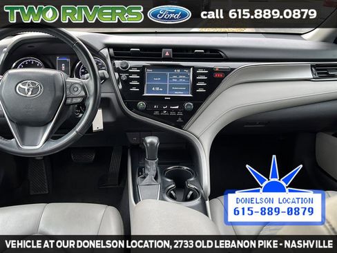 Used 2020 Toyota Camry SE image 29