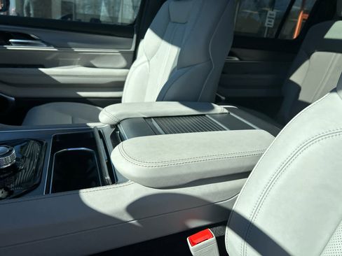 New 2026 Jeep Grand Wagoneer L Limited image 27