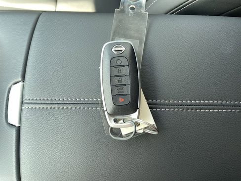 Certified 2025 Nissan Murano SV image 32