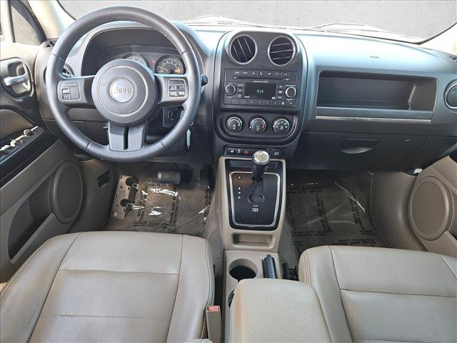 Used 2016 Jeep Patriot High Altitude FWD image 19