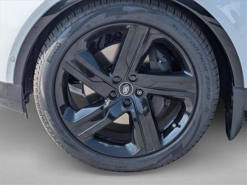 New 2025 Land Rover Discovery Dynamic SE AWD/4WD image 10