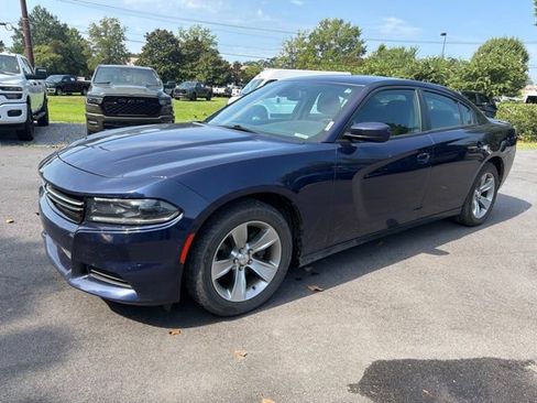 Used 2015 Dodge Charger SE w/ Sport Appearance Group RWD image 8