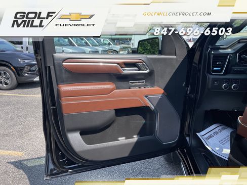 Used 2025 GMC Sierra 1500 Denali Ultimate AWD/4WD image 13