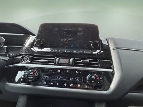 Used 2022 Nissan Pathfinder SL image 22