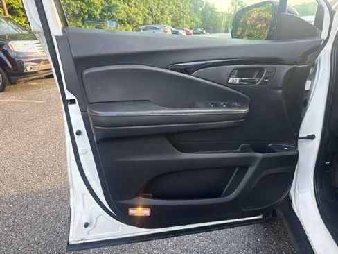Used 2018 Honda Ridgeline RTL-E image 13
