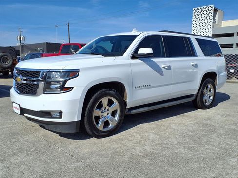 Used 2016 Chevrolet Suburban LT image 21