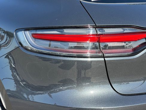 Certified 2023 Porsche Macan image 28