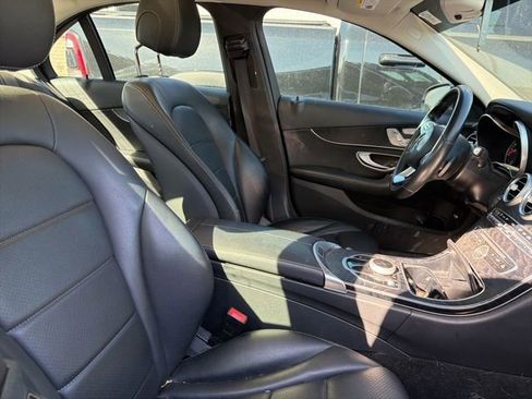 Used 2017 Mercedes-Benz C 300 4MATIC Sedan image 23