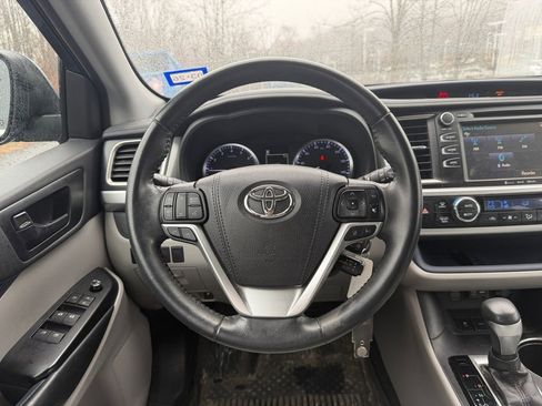 Used 2019 Toyota Highlander Plus image 15