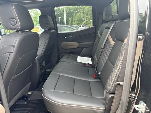 Used 2026 GMC Canyon Denali AWD/4WD image 17