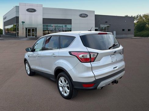 Used 2017 Ford Escape SE AWD/4WD image 8