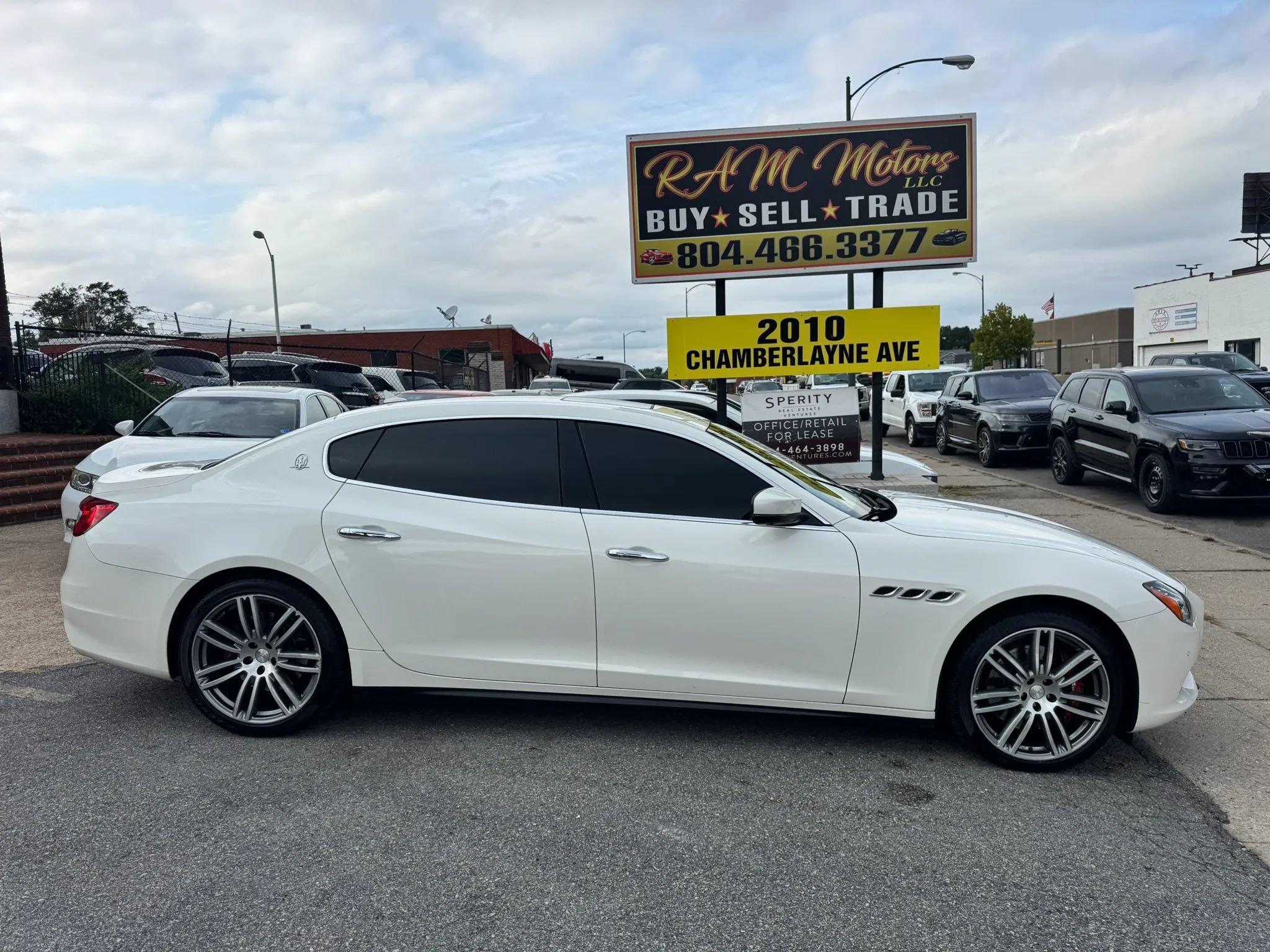 Used 2018 Maserati Quattroporte S Q4 AWD/4WD image 2
