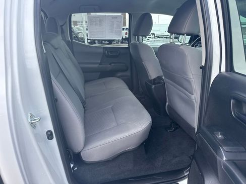 Used 2023 Toyota Tacoma SR AWD/4WD image 29